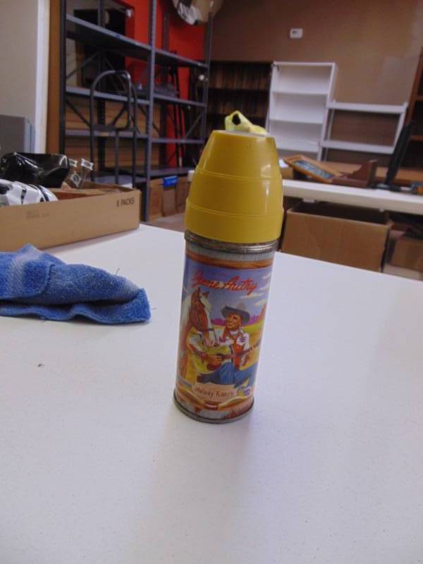 lot 3007 image: Gene Autry thermos - No Lid