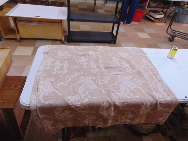 lot 3013 image: Roy Rogers Blanket - Some damage