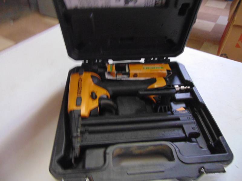 lot 3023 image: Bostitch Brad Nailer