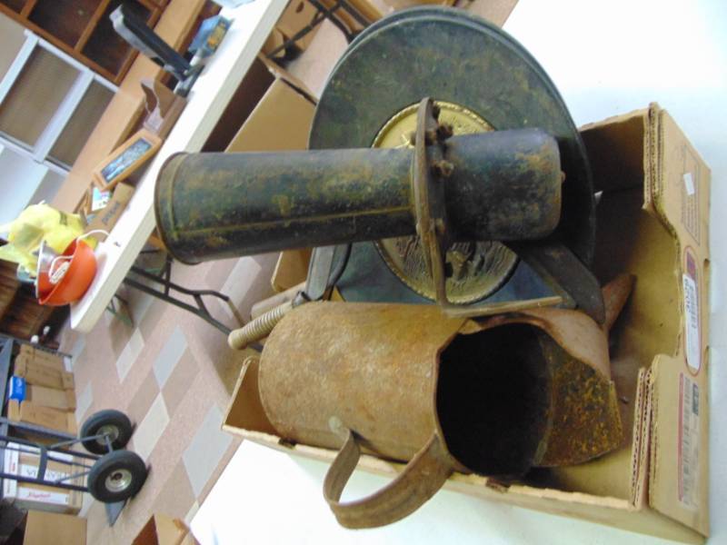 lot 3029 image: Vintage Horn and more