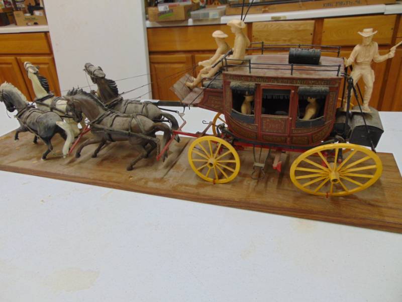 lot 3040 image: Stagecoach display- Needs TLC