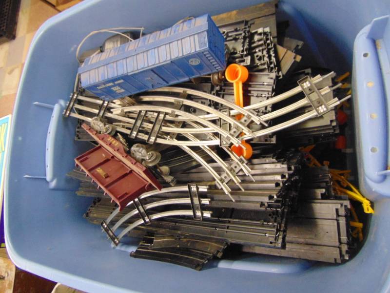 lot 3050 image: Tub Full of Racetrack and much more