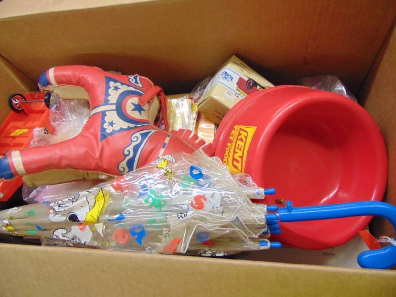 lot 3057 image: Miscellaneous box of toys and more 