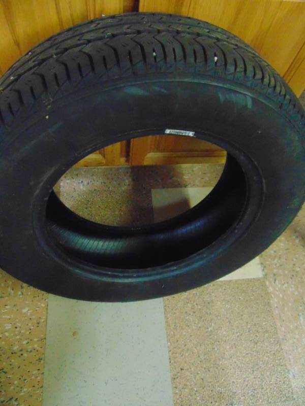 lot 3061 image: Fireston Infinity Touring Tire 195-65R15