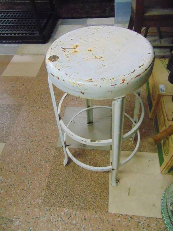 lot 3063 image: White Metal Barstool