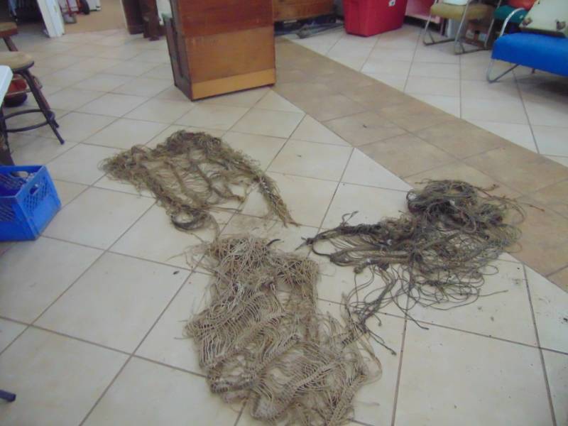 lot 3080 image: 3 Horse Fly Skirts - RopeCloth