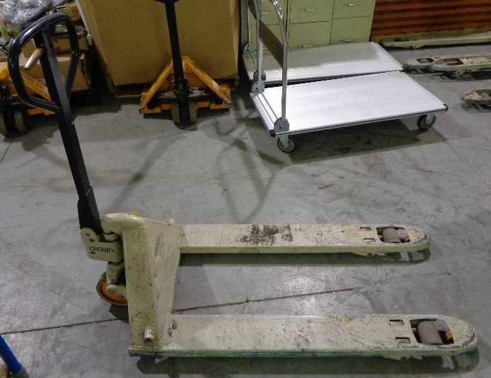 lot 1141 image: Pallet Jack