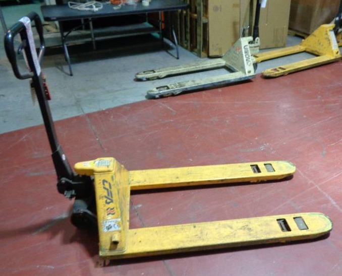 lot 1152 image: Pallet Jack
