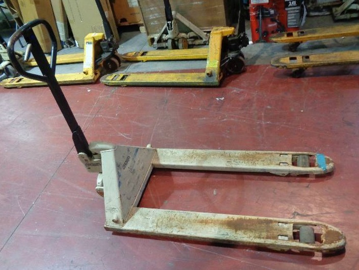 lot 1153 image: Pallet Jack