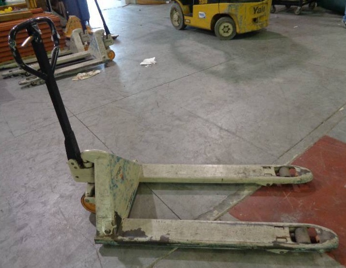 lot 1159 image: Pallet Jack
