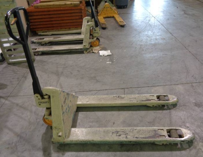 lot 1162 image: Pallet Jack