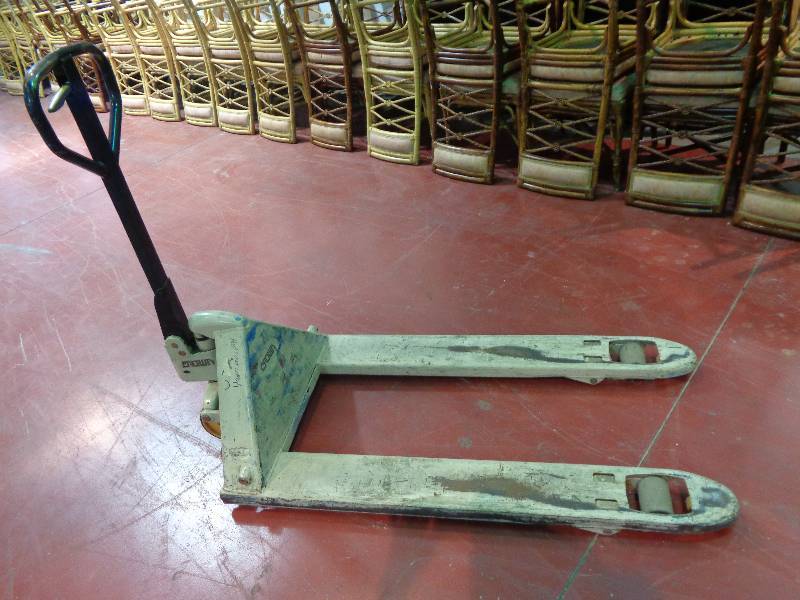 lot 1173 image: Pallet Jack