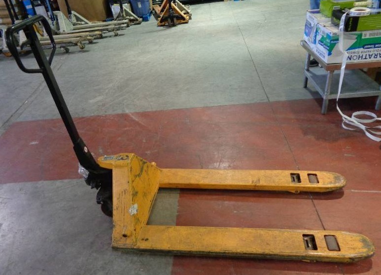 lot 1174 image: Pallet Jack