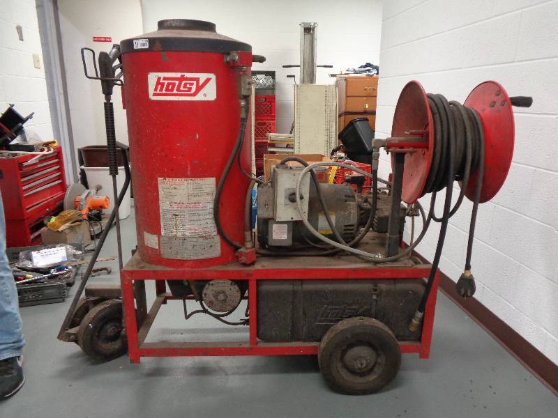 lot 1176 image: Hotsy Pressure Washer Kerosene And 3 Phase. Works