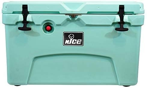 lot 8682 image: Nice Cooler 45 Quart