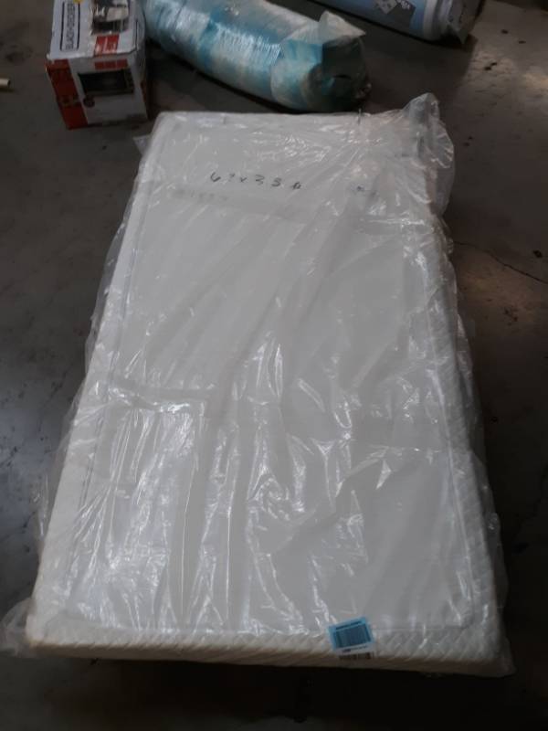 lot 9411 image: TwinFull Bed