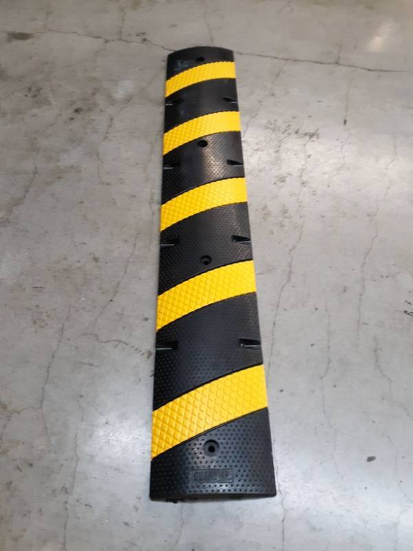 lot 9430 image: Guardian DH-SP-26M Modular Speed Bump-72 Long