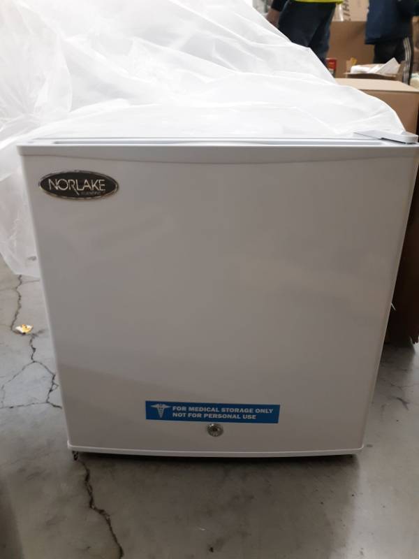 lot 9487 image: Nor-Lake Scientific LF021WWW0M White Compact Table Top Manual Defrost Freezer, 115V, 60Hz, 1.8 cu ft Capacity, 17-38  W x 20-316  H x 19  D, -10 to -20 Degree C