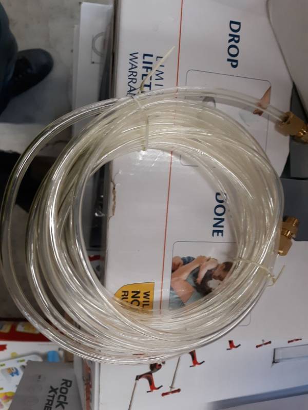 lot 8787 image: Chrome 4 Trumpet 150DB Air Horn Car Truck 110psi 12v air compressor and hose air train horn