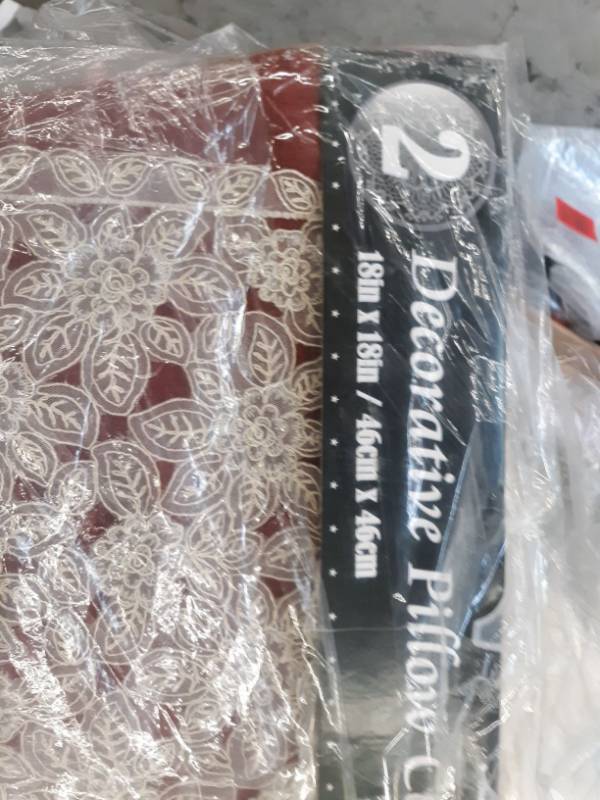 lot 8866 image: Bounce Comfort Gretta Lace and Embroidery Applique Pillow Cover (Set of 2)