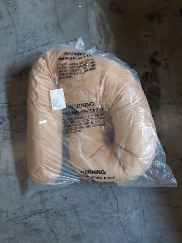 lot 9615 image: Pillow Wedge