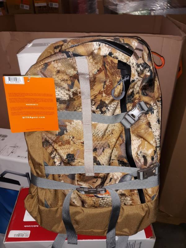lot 10363 image: Sitka Gear 1,700 Cubic Inches Full Choke Backpack 40032-wl-osfa