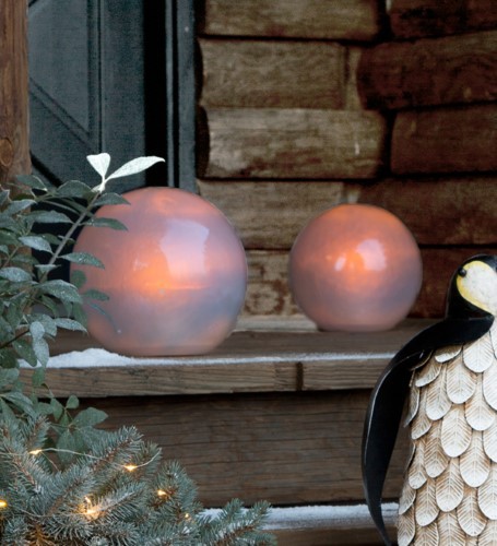 lot 10389 image: Glowing Clear Resin Globe