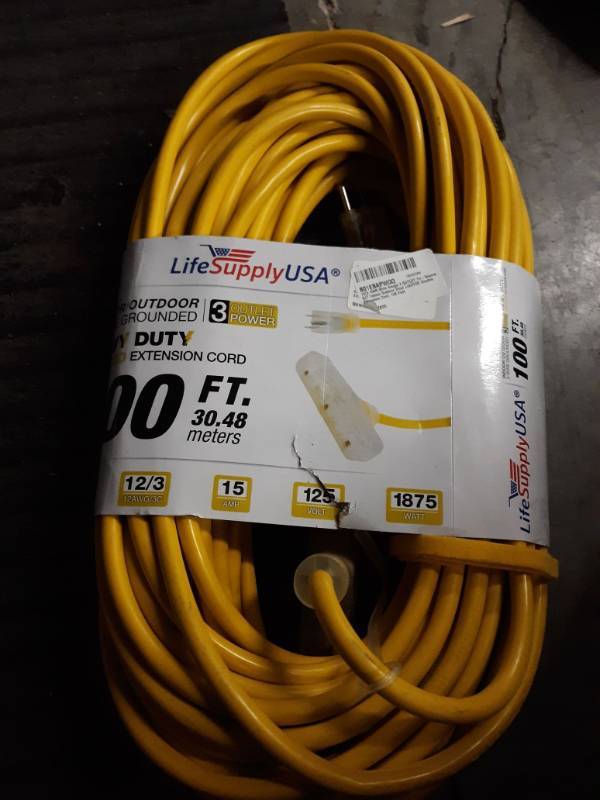 lot 10431 image: Yellow Jacket 2820 SJTW Extension Cord with 3-Outlet Lighted Power Block, 3 12 Awg Bare Conductor