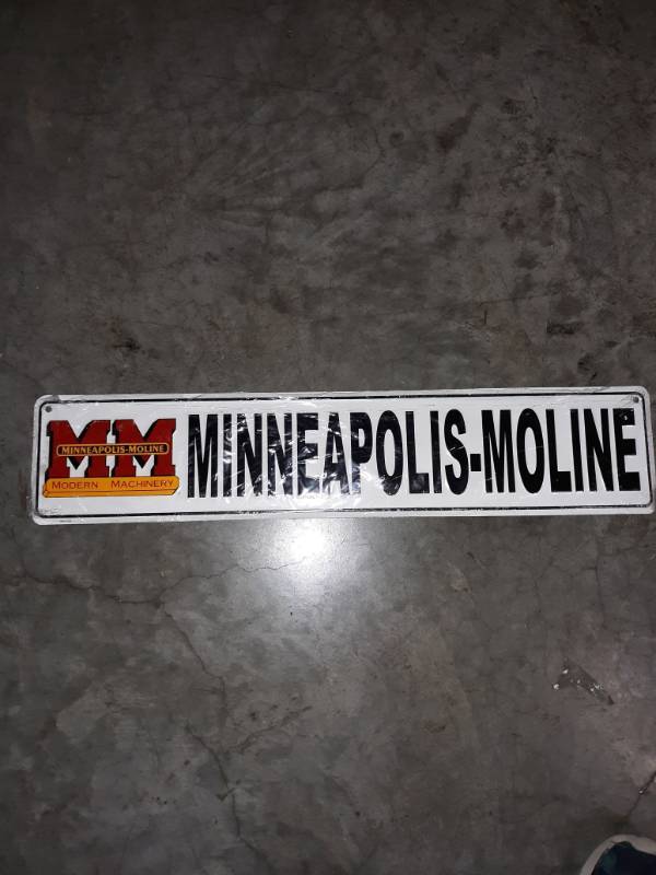 lot 10438 image: Minneapolis Moline License Plate