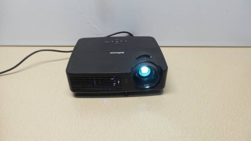 lot 1270 image: InFocus IN112 Projectors