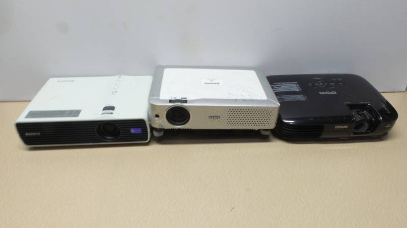 lot 1288 image: Lot of 3 Projectors (for parts or repair)