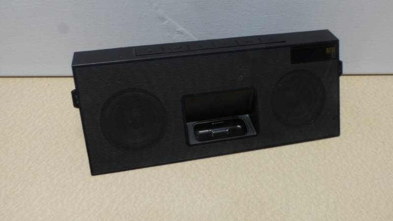 lot 1295 image: Altec Lansing portable speaker