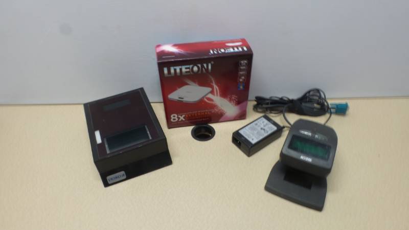 lot 1255 image: Lot of misc electronics