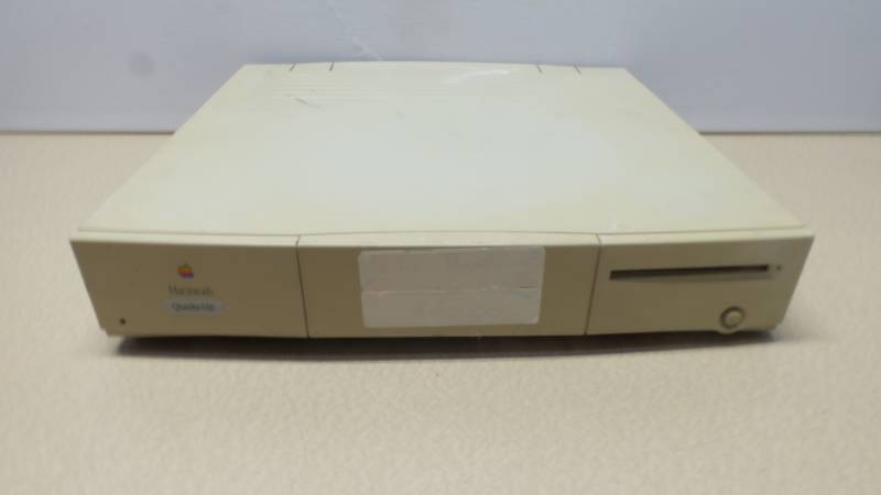 lot 6303 image: Macintosh Quadra 610