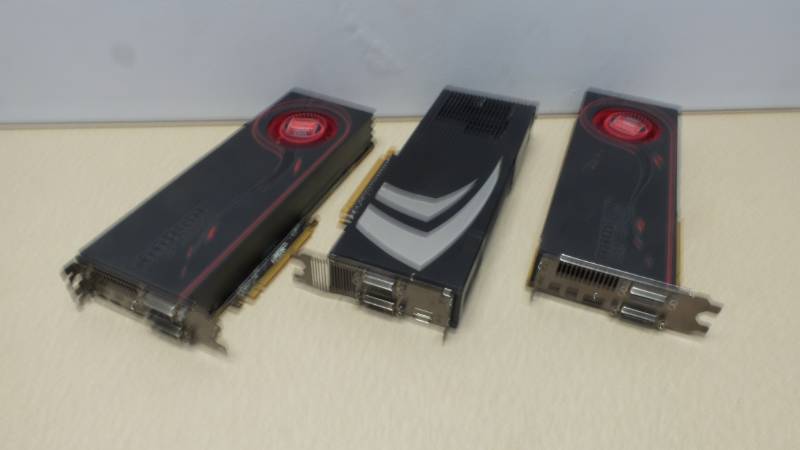 lot 6370 image: Lot of 3 Video Cards