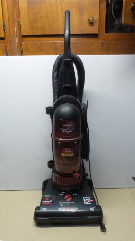lot 6334 image: Bissell vacuum