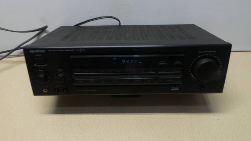 lot 6338 image: Kenwood AM-FM Stereo Reciever Model KR-A4040