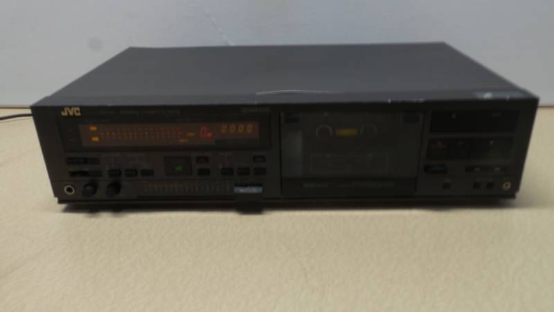 lot 6342 image: JVC KD-V6 Stereo Cassette Deck