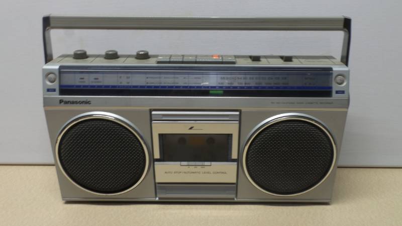 lot 6345 image: Panasonic FM-AM-FM Stereo Radio Cassette Recorder