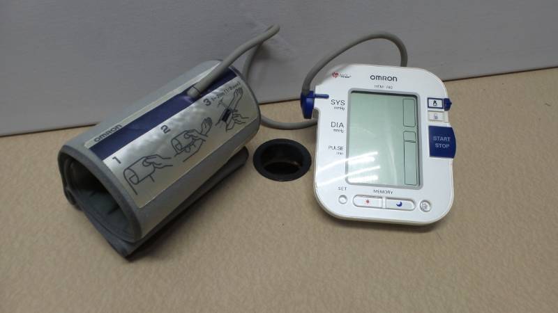 lot 6358 image: Omron blood pressure device