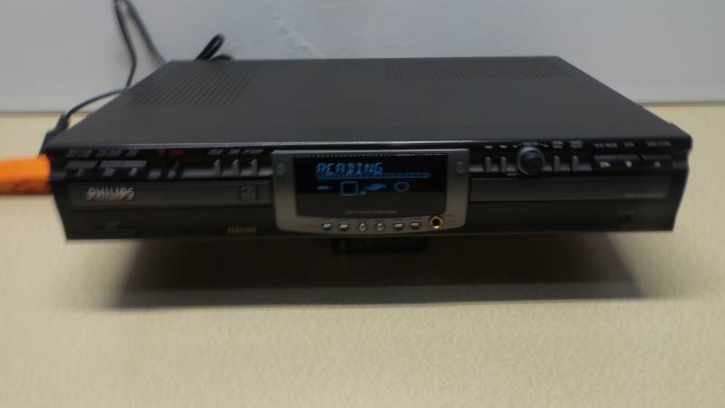 lot 6319 image: Philps CDR775 Audio CD Recorder