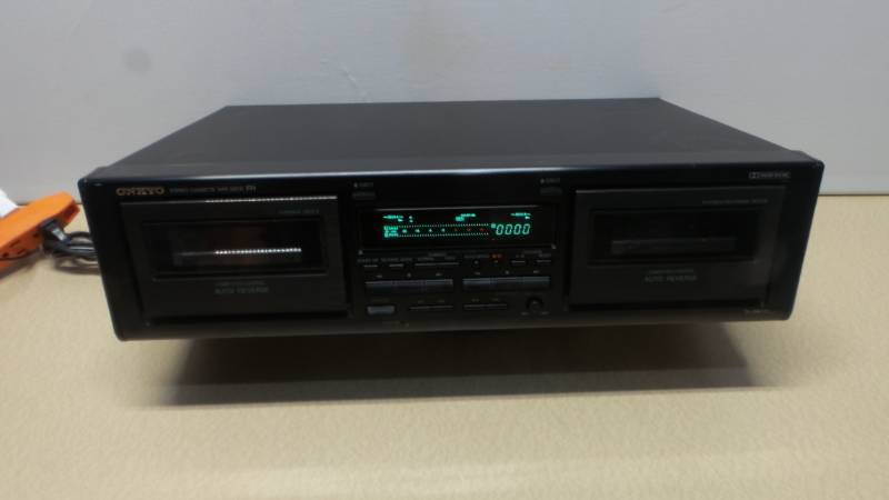 lot 6320 image: Onkyo Stereo Cassette Tape Deck