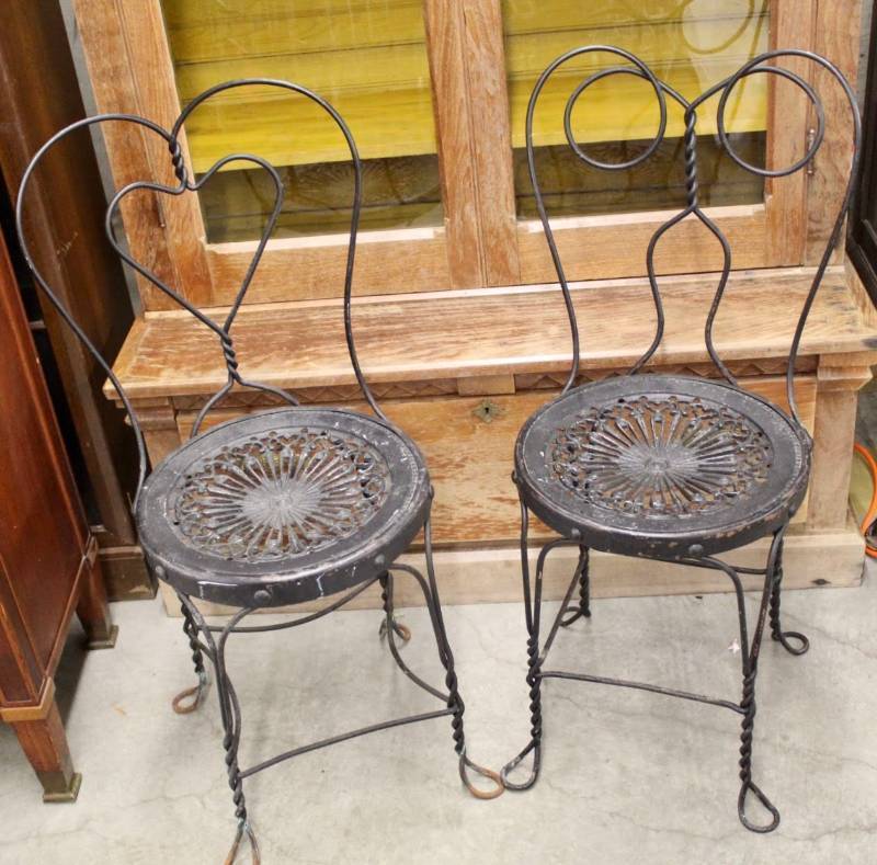 lot 1797 image: Pair of Black Wrought Iron Parlor Seats