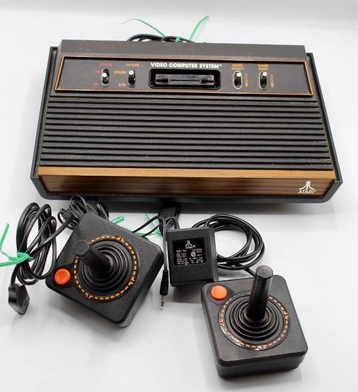 lot 1801 image: Atari 2600 Video Computer Gaming System