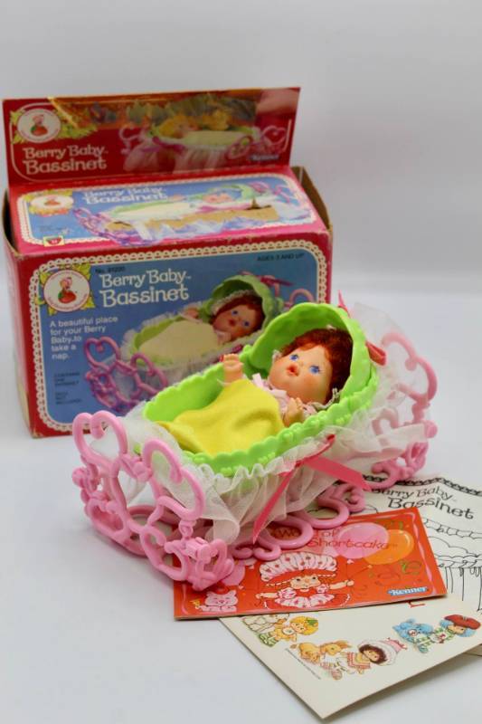 lot 1812 image: Strawberry Shortcake Berry Baby Bassinet
