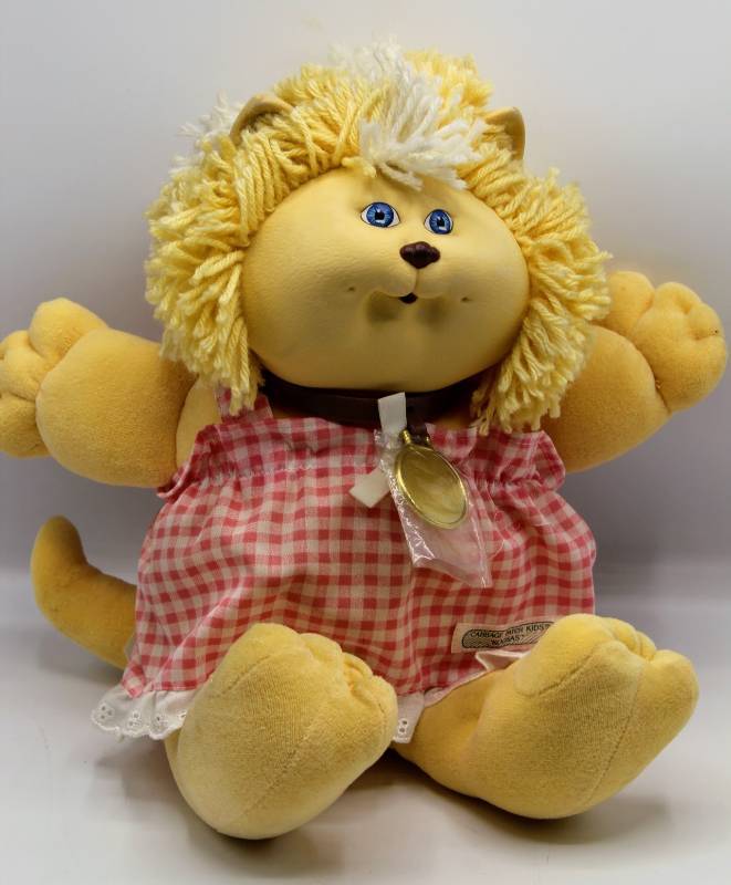 lot 1835 image: Cabbage Patch Kids Koosas