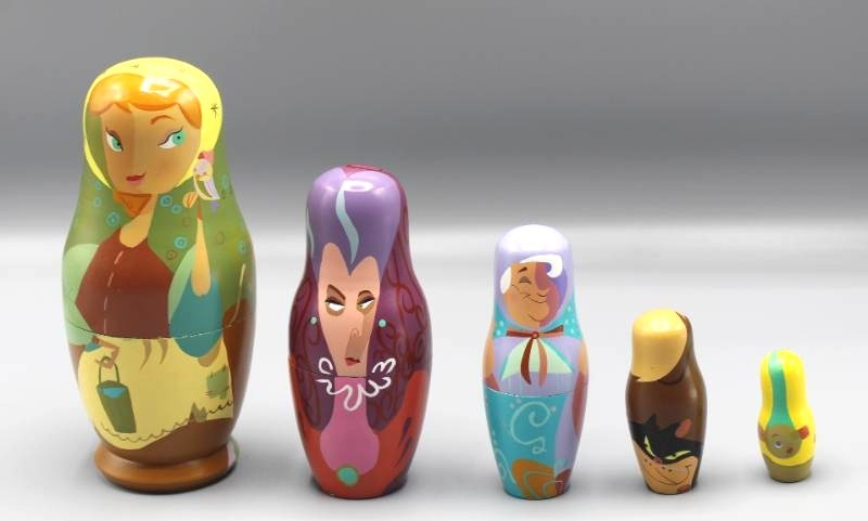 lot 1833 image: Disney Cinderella Nesting Dolls Hand Painted Limited Edition 2500 by Artist Jody Daly