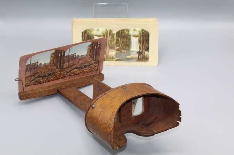 lot 1786 image: The Perfecscope October 15, 1895 Underwood & Underwood New York, USA PLUS 30 Stereoview Cards