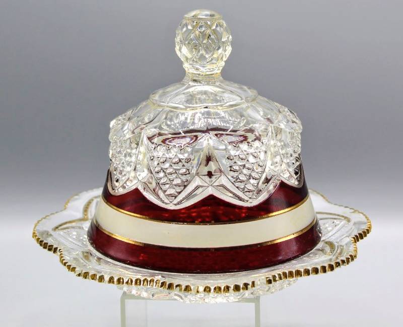 lot 1899 image: Antique Crystal Gilded Lidded Serving DishTray