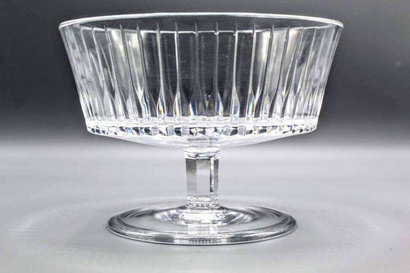 lot 1902 image: Elegant Cut Stemmed Crystal Bowl  9 Wide x 5.5 Tall